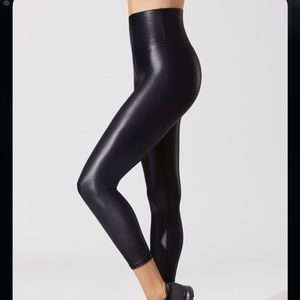 Carbon 38 High Waisted 7/8 Length Takara Legging